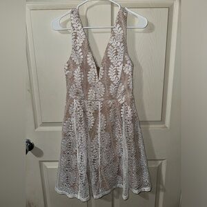 Tan with white lace Lulus dress! Size small!